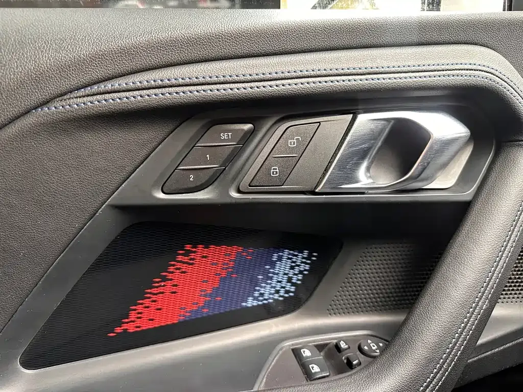 BMW M240i — фото 8