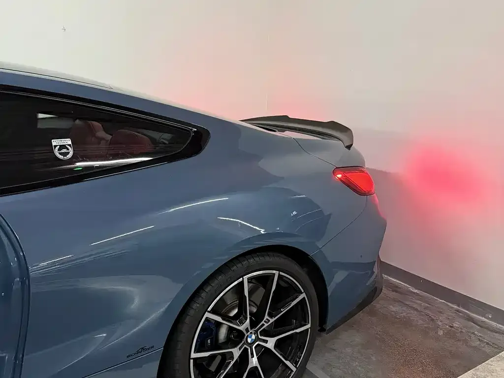 BMW 8 Series — фото 2