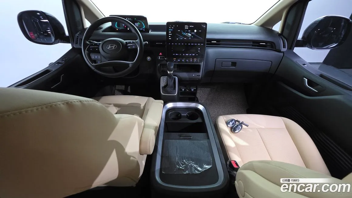 Hyundai Staria — фото 2