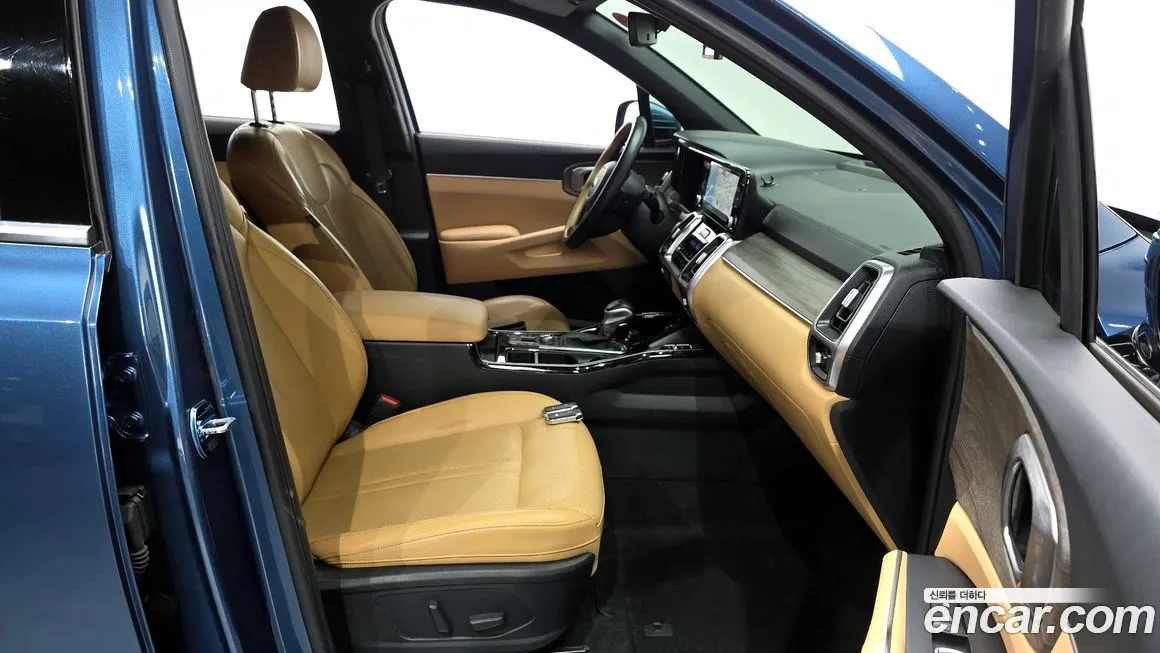 Kia Sorento — фото 5