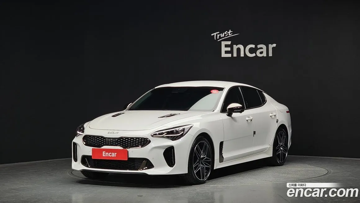 Kia Stinger — фото 1