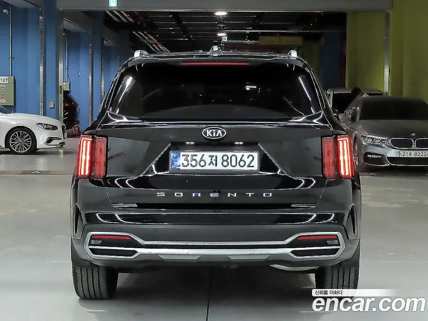 Kia Sorento — фото 9