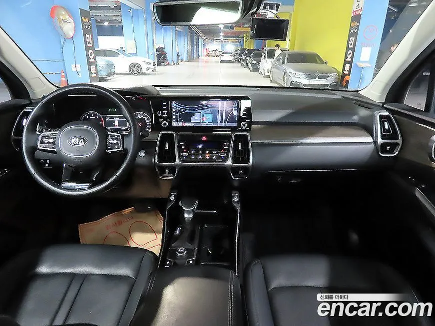 Kia Sorento — фото 10