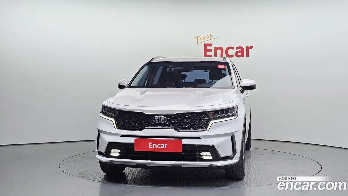 Kia Sorento — фото 8