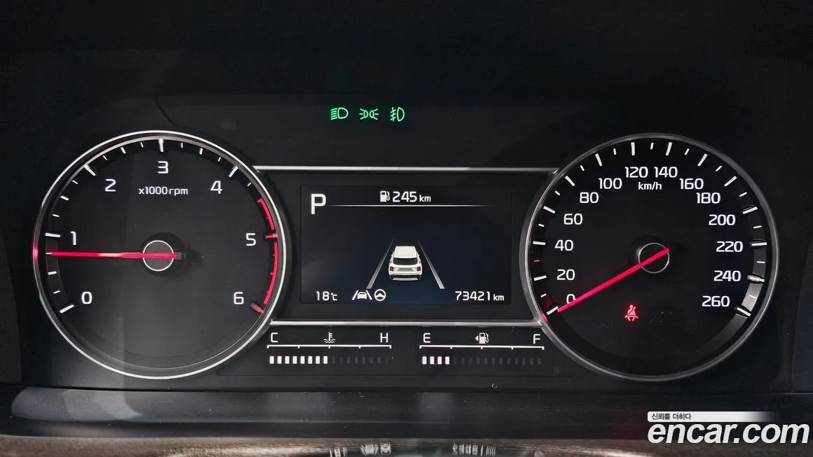Kia Sorento — фото 9