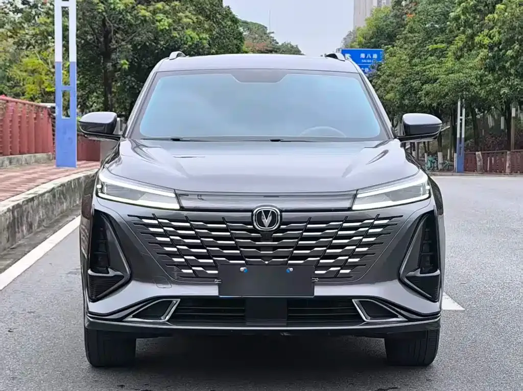 Changan CS75PLUS — фото 3