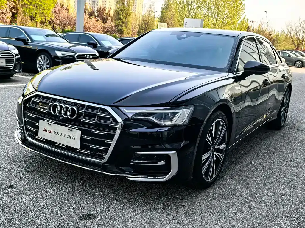 Audi A6L — фото 1