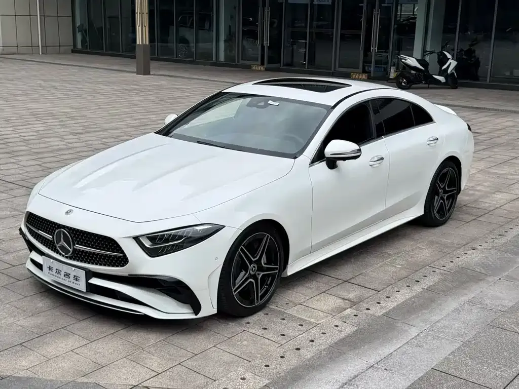 Mercedes-Benz CLS — фото 1