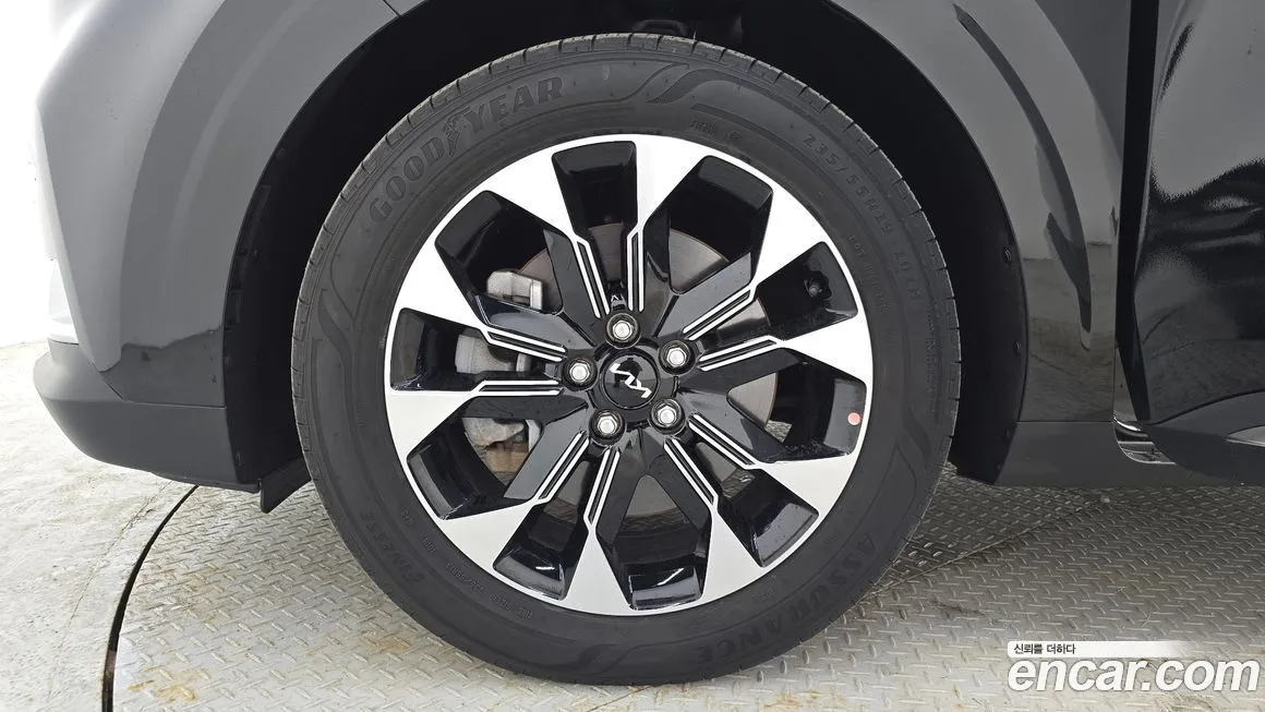 Kia Carnival — фото 10