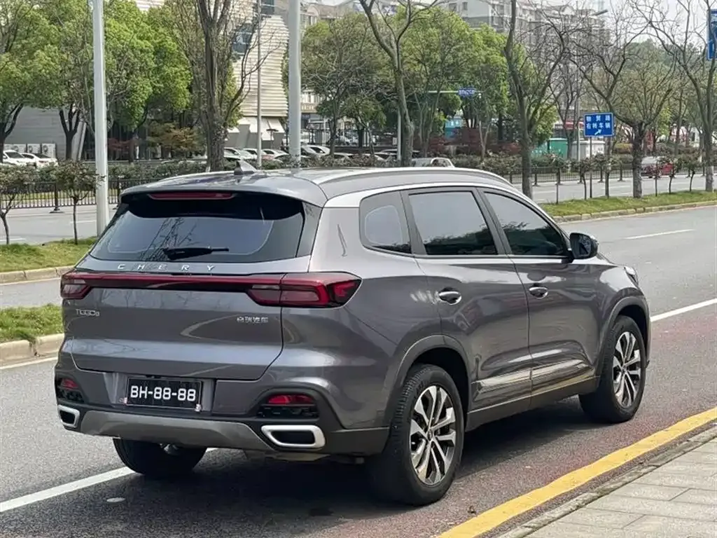 Chery Tiggo 8 — фото 10