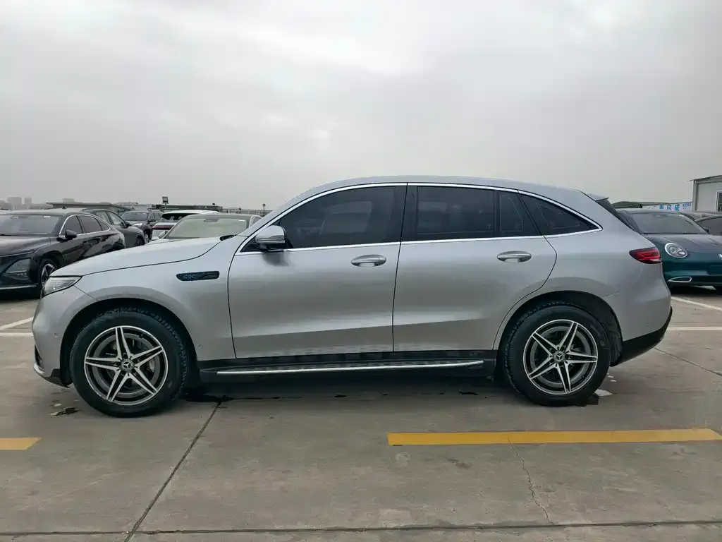 Mercedes-Benz EQC — фото 4