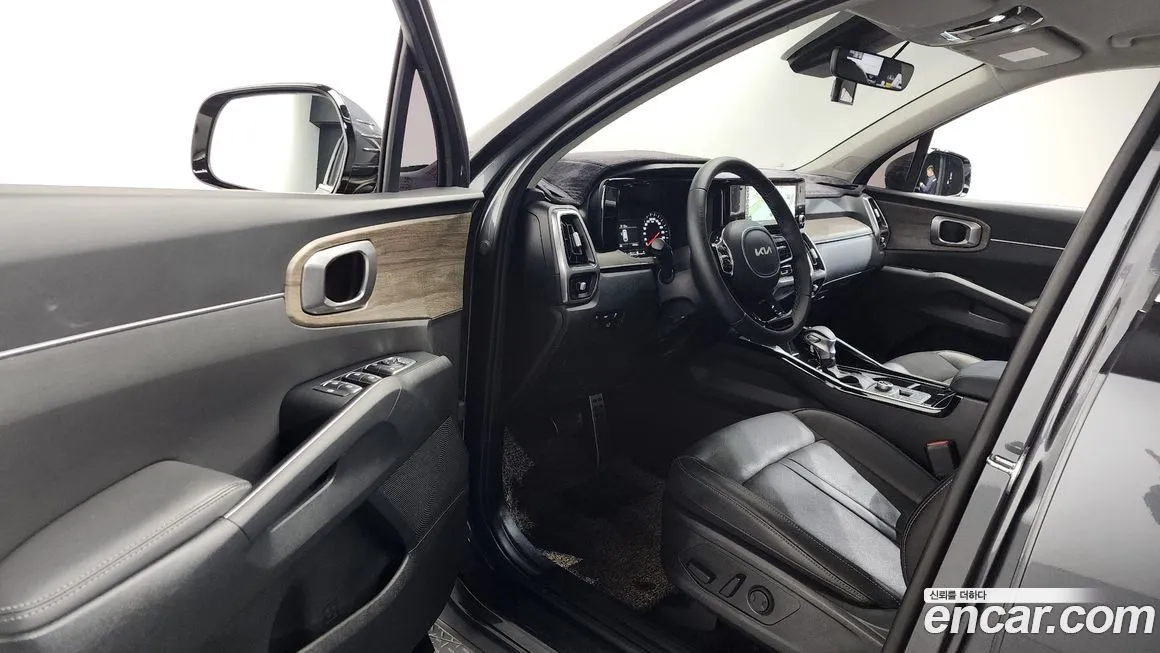 Kia Sorento — фото 7