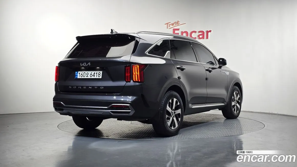 Kia Sorento — фото 10