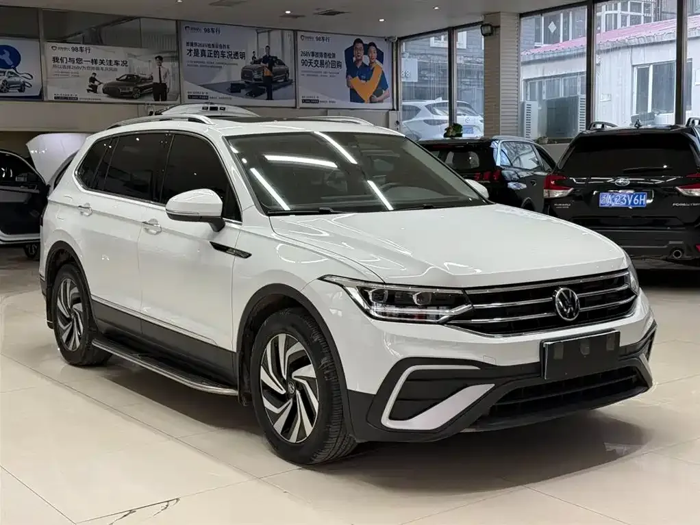 Volkswagen Tiguan L — фото 5