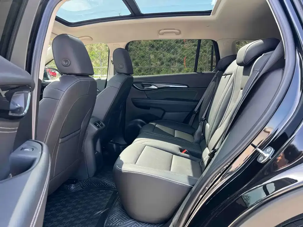 Buick Envision Plus — фото 7