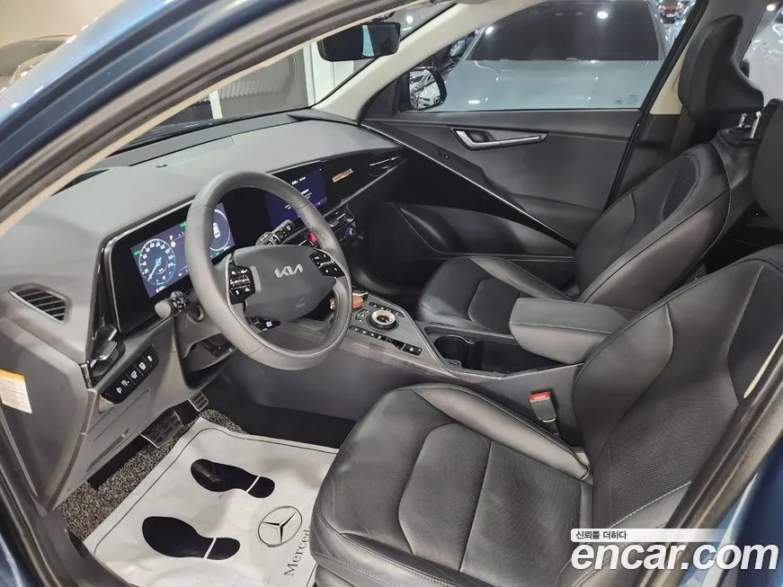 Kia Niro — фото 10
