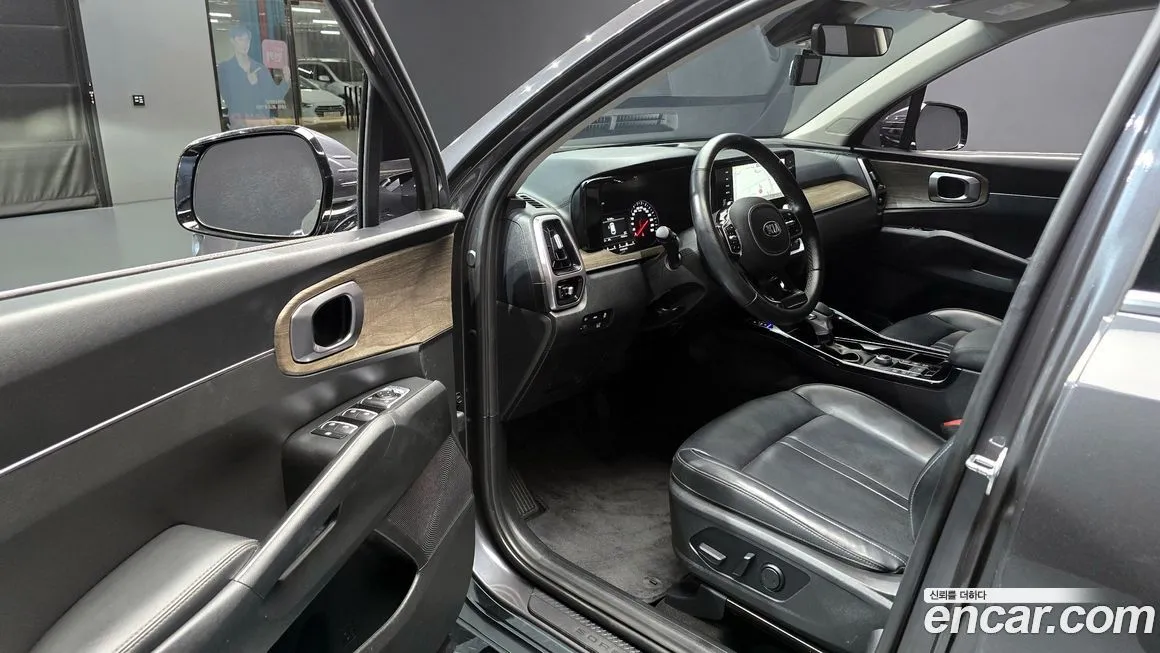 Kia Sorento — фото 9