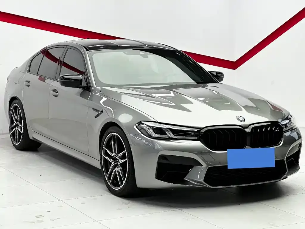 BMW M5 — фото 1