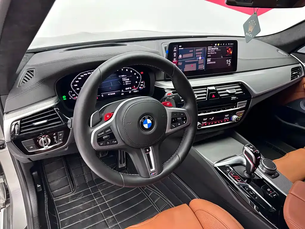 BMW M5 — фото 6