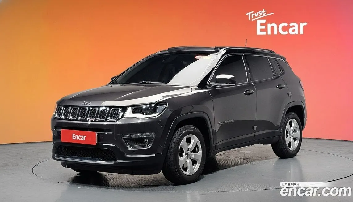 Jeep Compass — фото 1