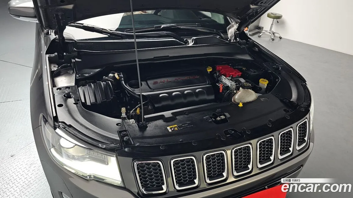 Jeep Compass — фото 5