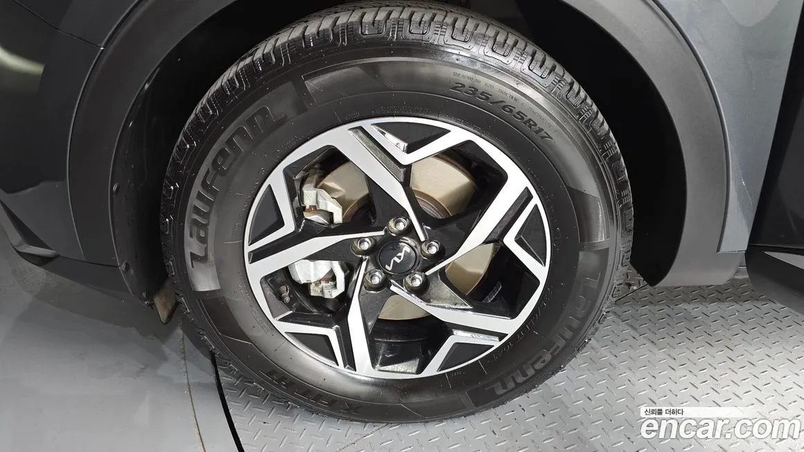 Kia Sportage — фото 10