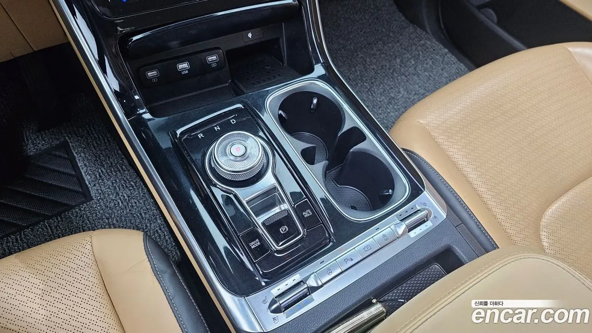 Kia Carnival — фото 10