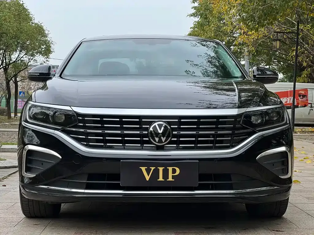 Volkswagen Passat — фото 7