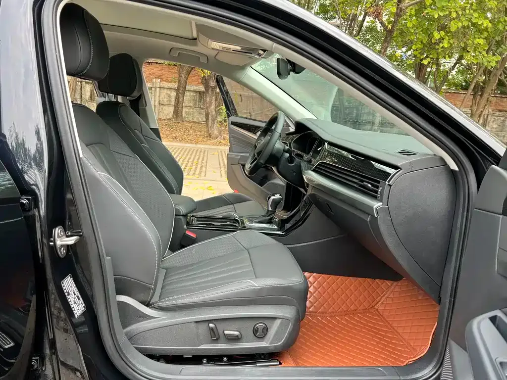 Volkswagen Passat — фото 6