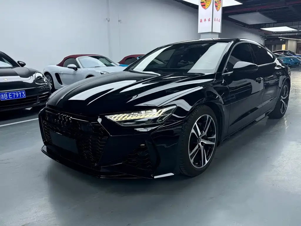Audi A7 — фото 1
