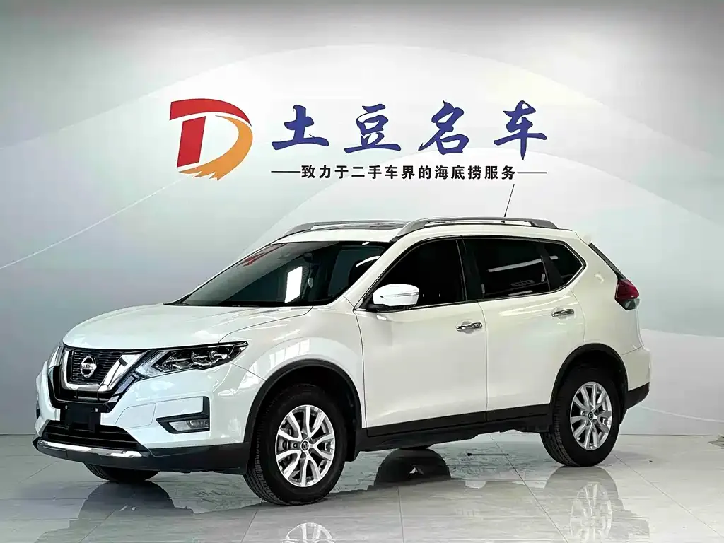 Nissan X-Trail — фото 1