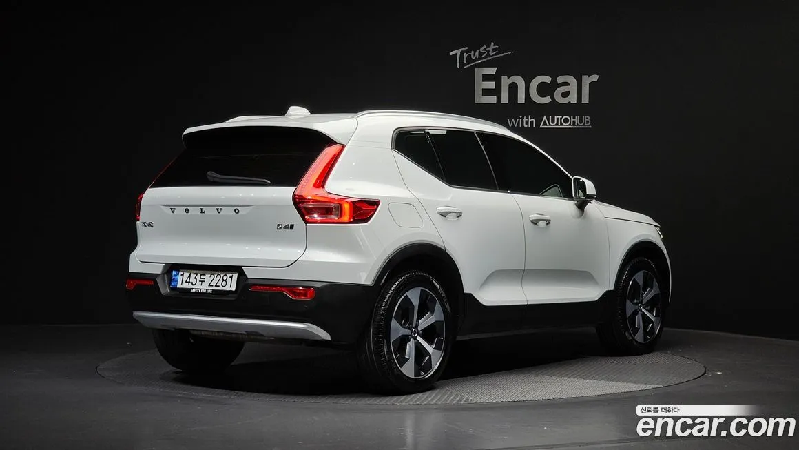 Volvo XC40 — фото 2