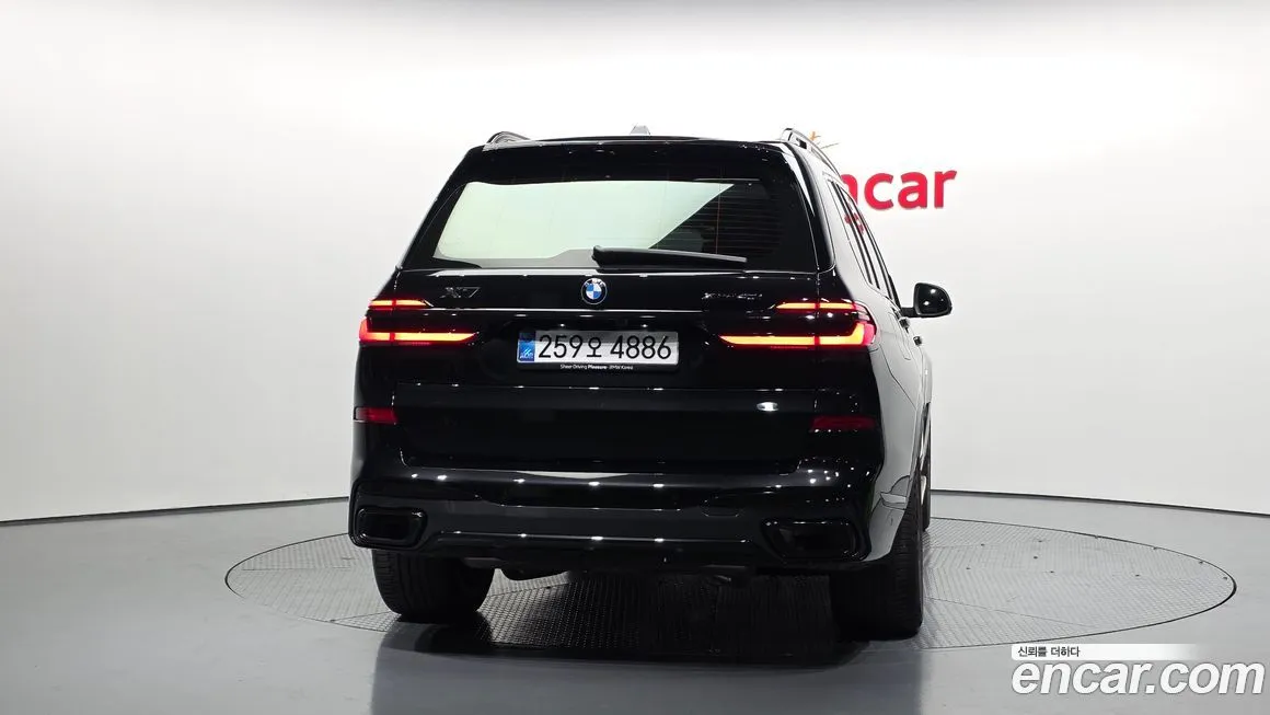 BMW X7 — фото 2