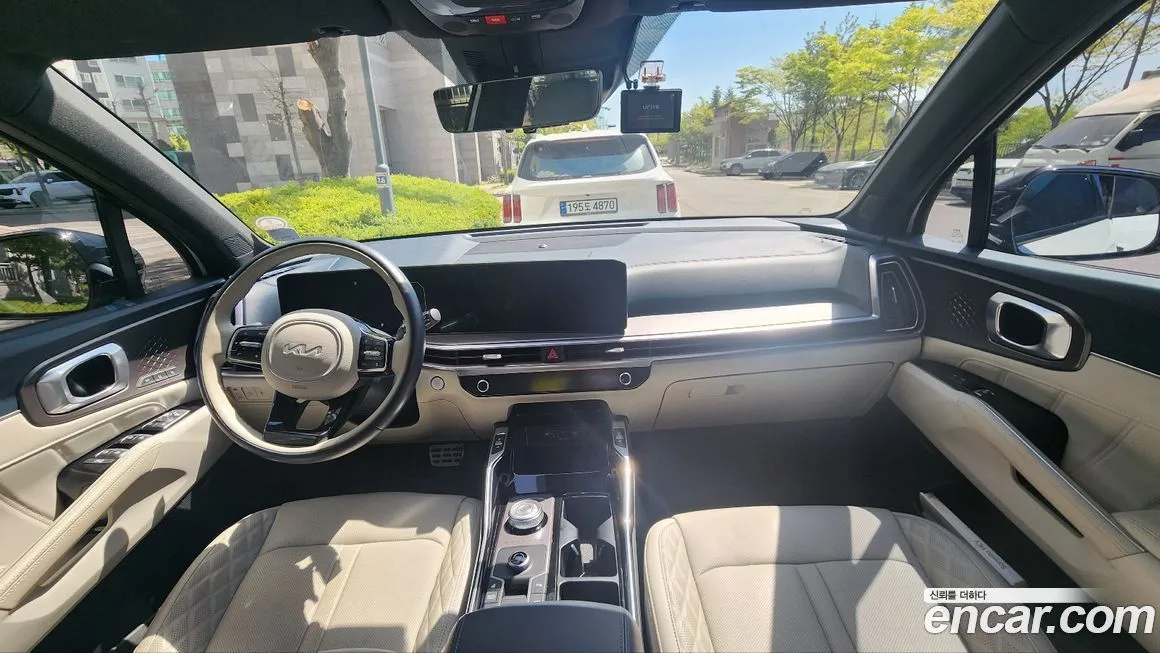 Kia Sorento — фото 8