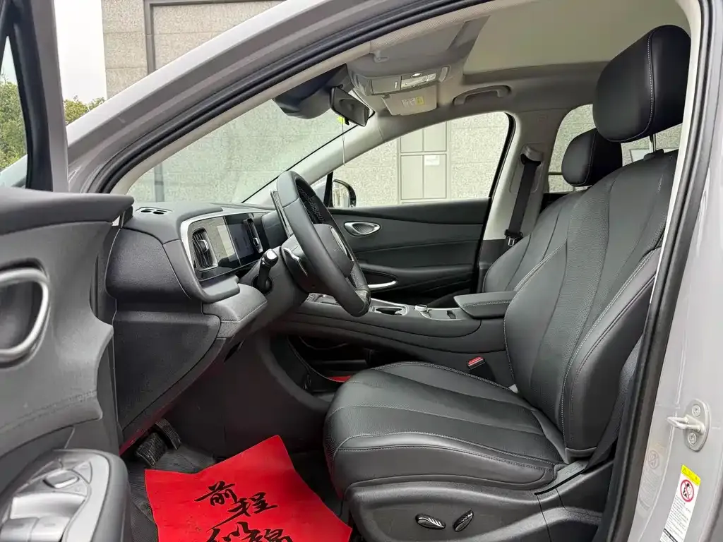 BYD Hiace 05 EV — фото 10