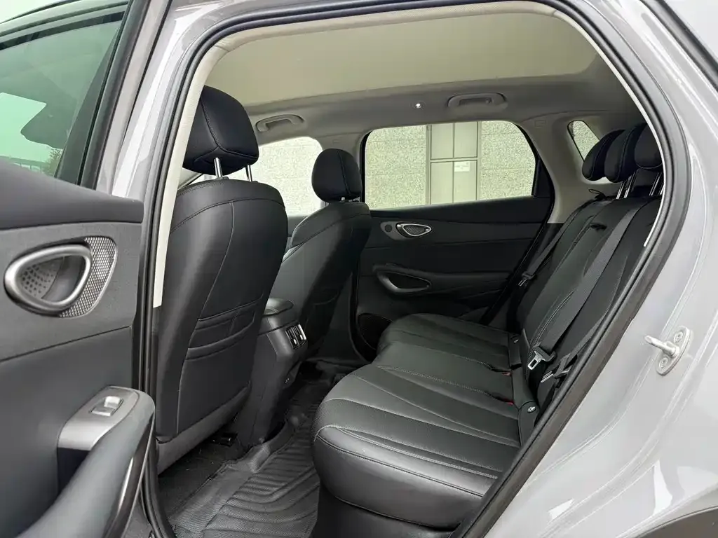BYD Hiace 05 EV — фото 2