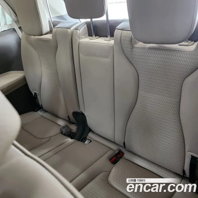 Kia Carnival — фото 4