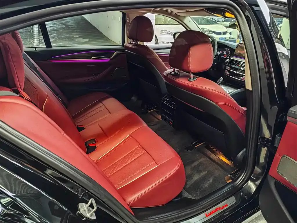 BMW 5 Series — фото 10