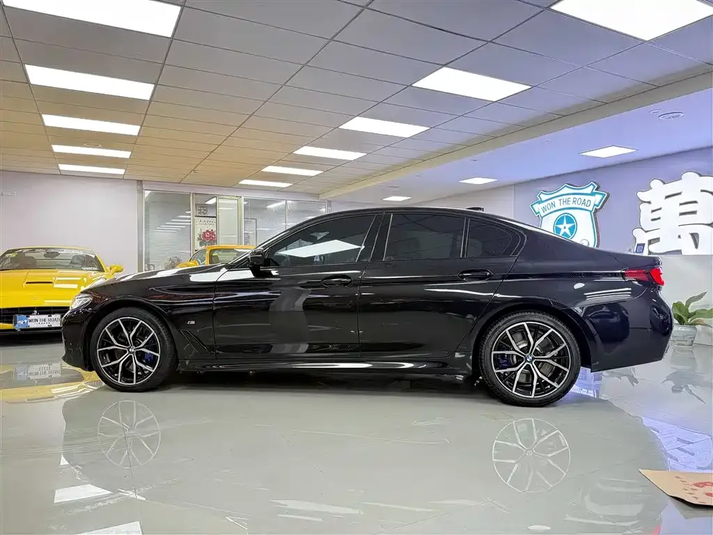 BMW 5 Series (Import) — фото 3