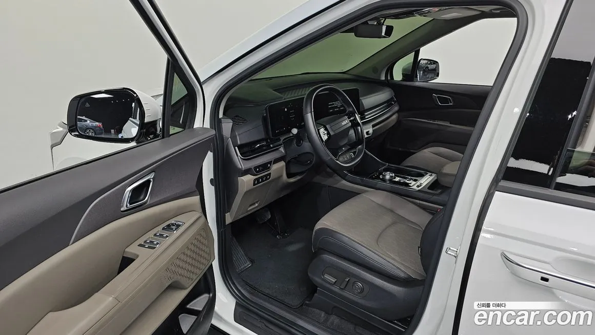 Kia Carnival — фото 10