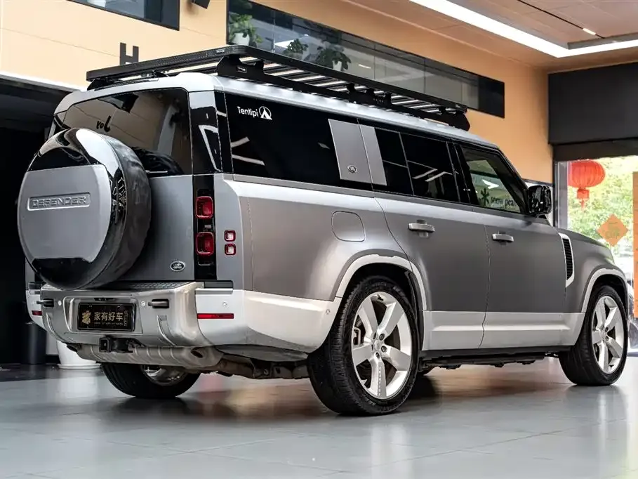 Land Rover Defender — фото 10