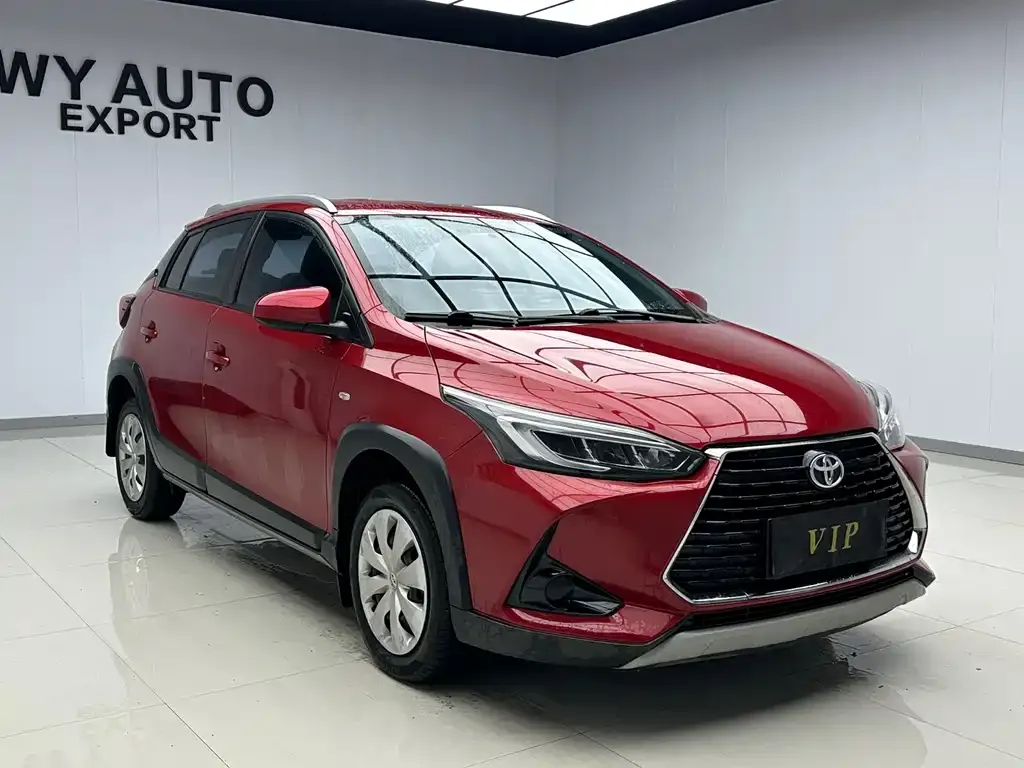Toyota Yaris L — фото 4