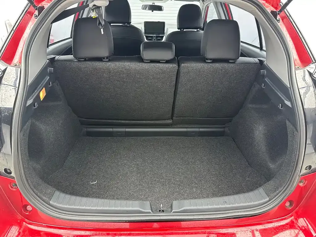 Toyota Yaris L — фото 9