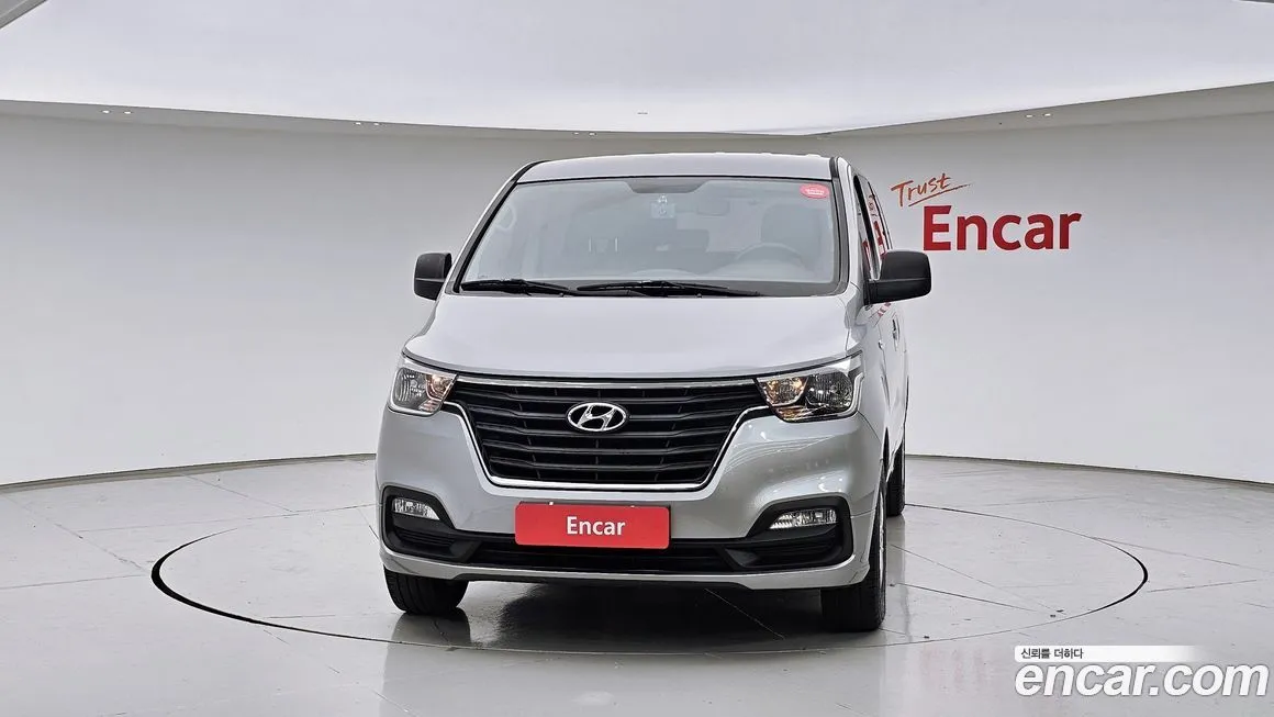 Hyundai Starex — фото 5