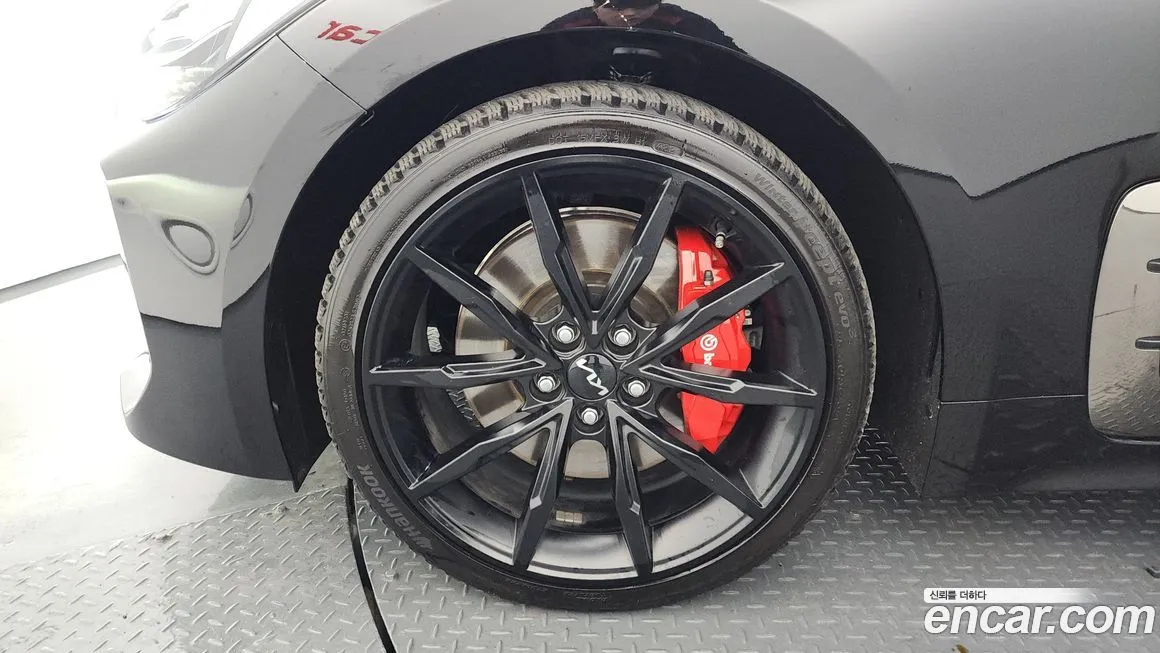 Kia Stinger — фото 10