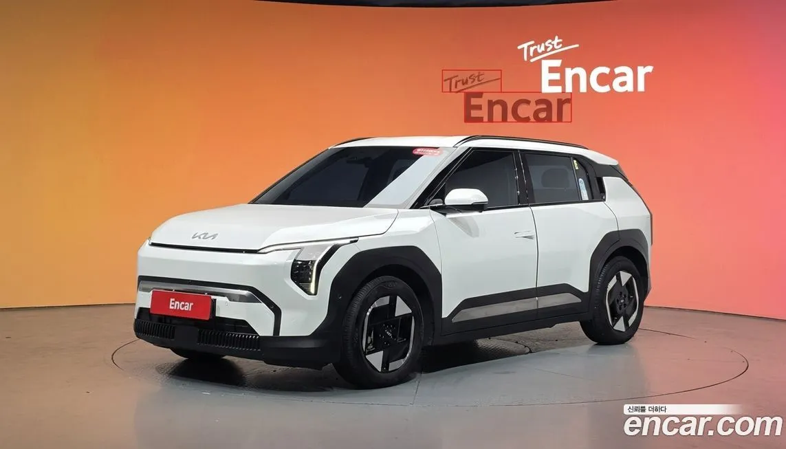 Kia EV3 — фото 1