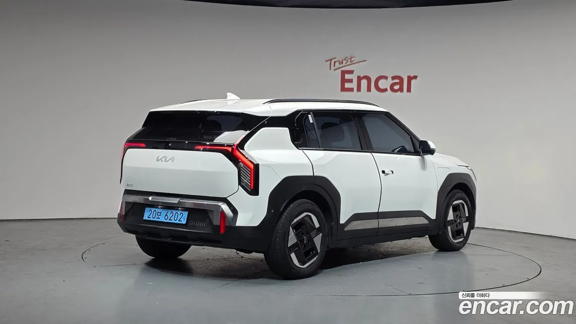 Kia EV3 — фото 7