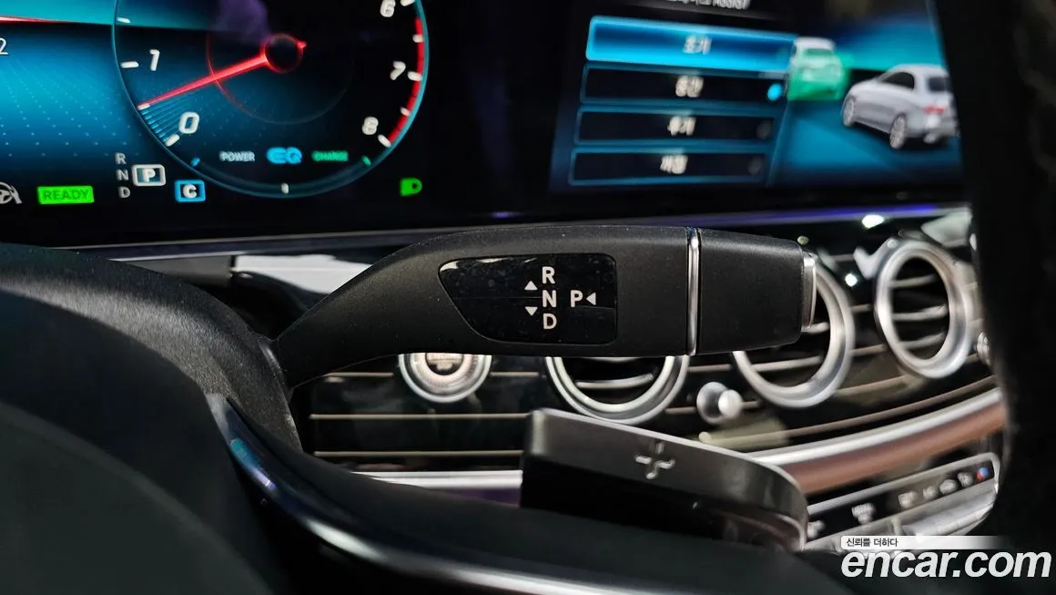 Mercedes-Benz E-Class — фото 5
