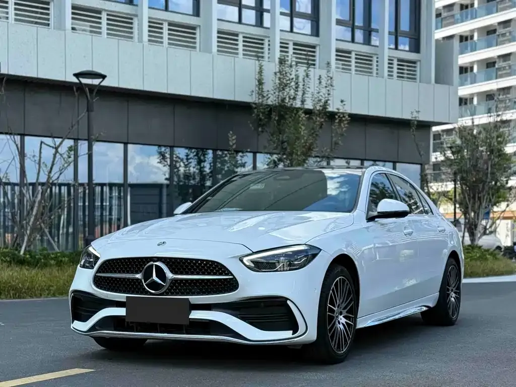 Mercedes-Benz C-Class — фото 1
