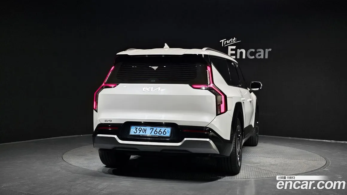 Kia EV9 — фото 6